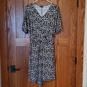 Dress, low/high, Apt 9